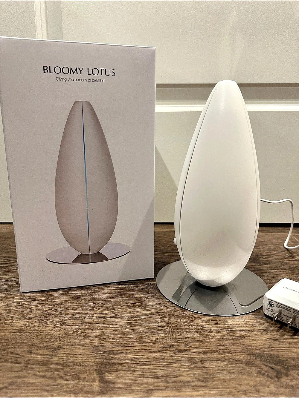 Bloomy Lotus Bud Ultrasonic Aroma Diffuser White & Gray
